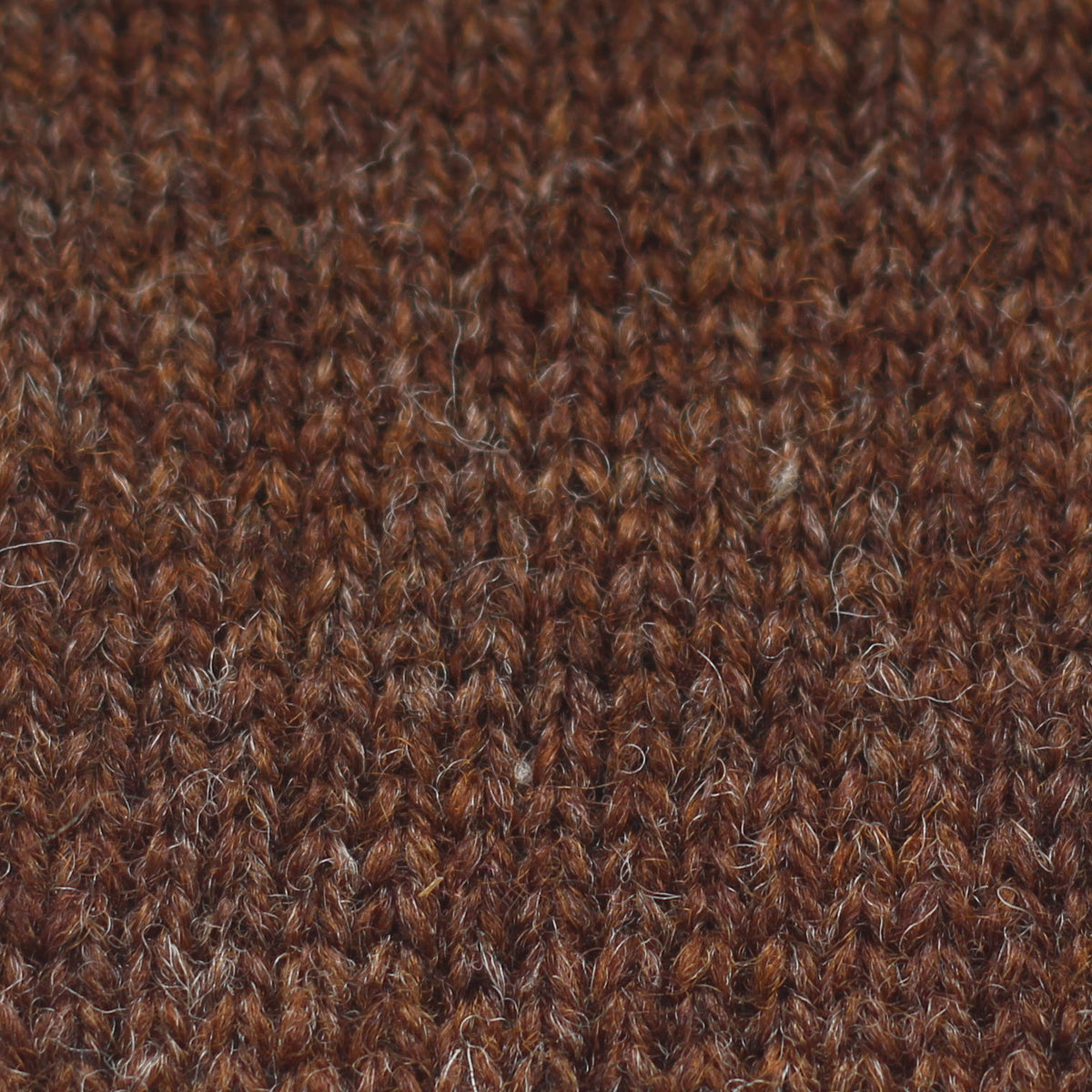 Shade 4 (Moorit)