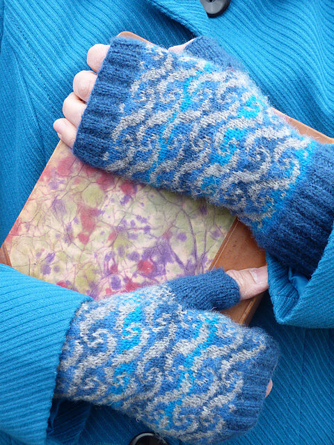 Poseidon Fingerless Mittens Kit