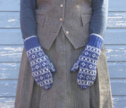 Wooden Flower Mittens Pattern